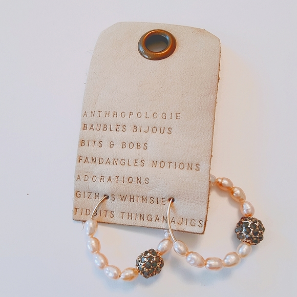 Earrings - Picture 1 of 2